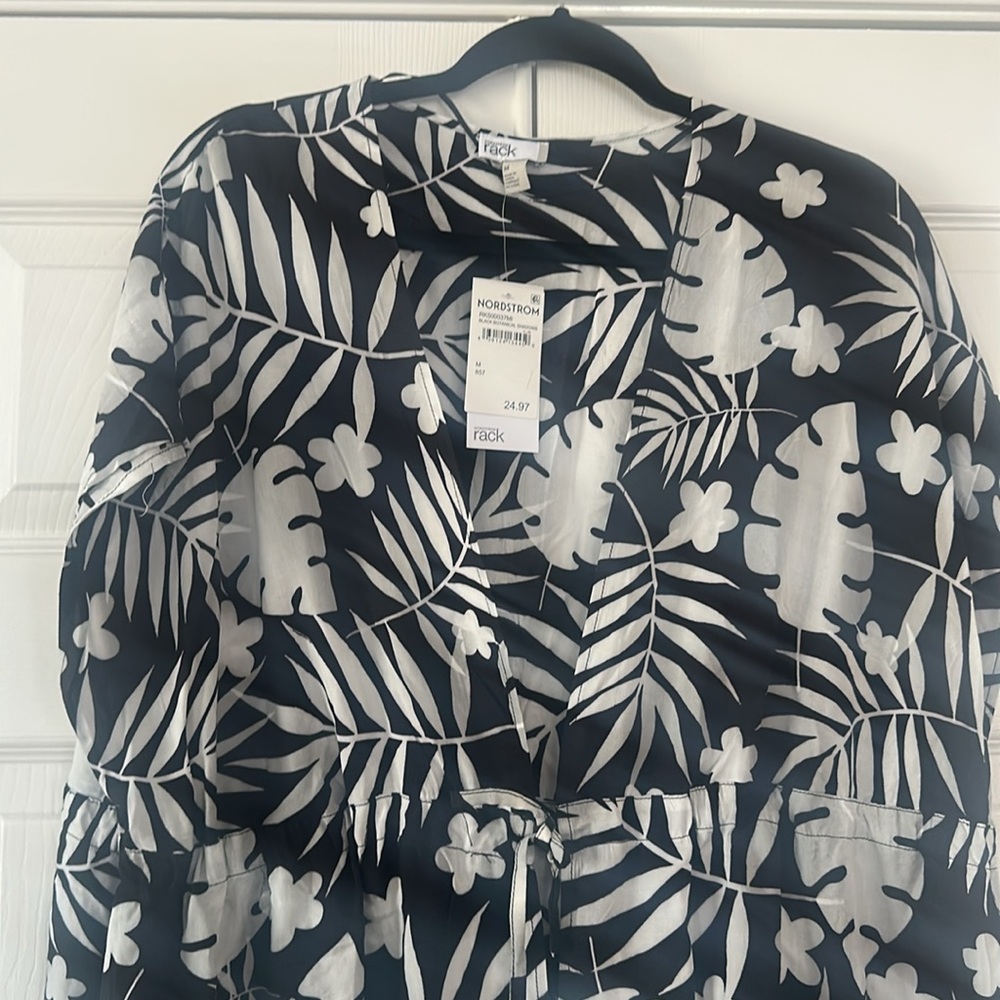 Nordstrom Black And White Swim Cover Up Size Medium NWT - Picture 2 of 5